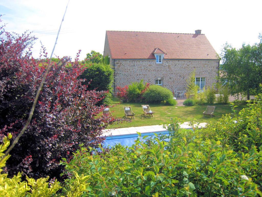 La Clef Des Champs Bed and Breakfast La Roche-en-Brenil Εξωτερικό φωτογραφία