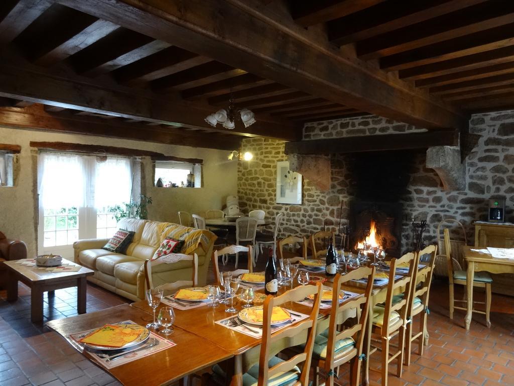 La Clef Des Champs Bed and Breakfast La Roche-en-Brenil Εξωτερικό φωτογραφία